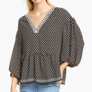 Max Studio Crepe Green White 3/4 Sleeve V-Neck Top